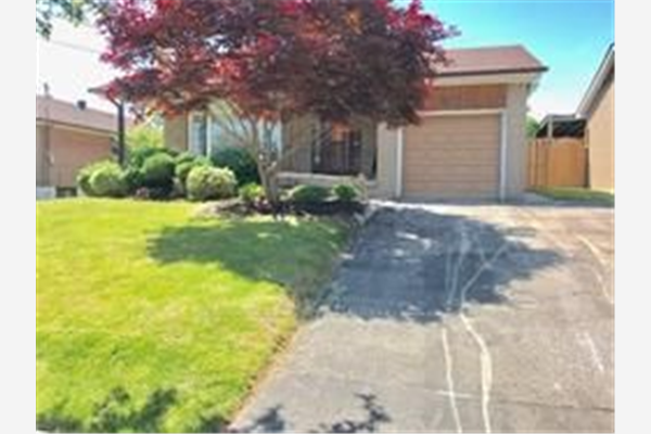 18 Storer Dr, Toronto