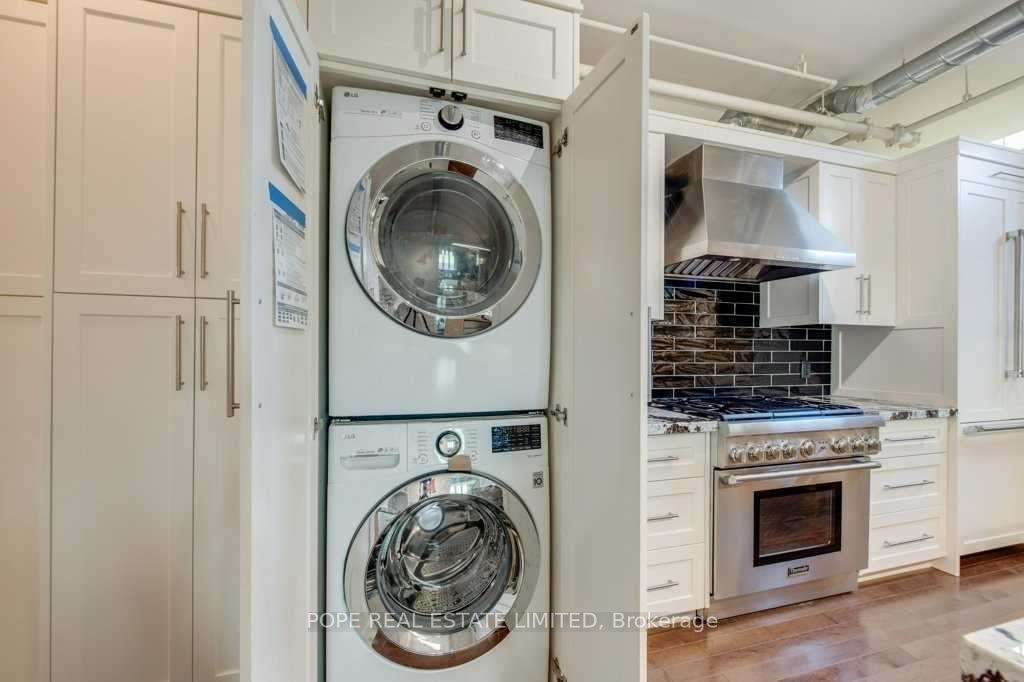 384 Sunnyside Ave, #202