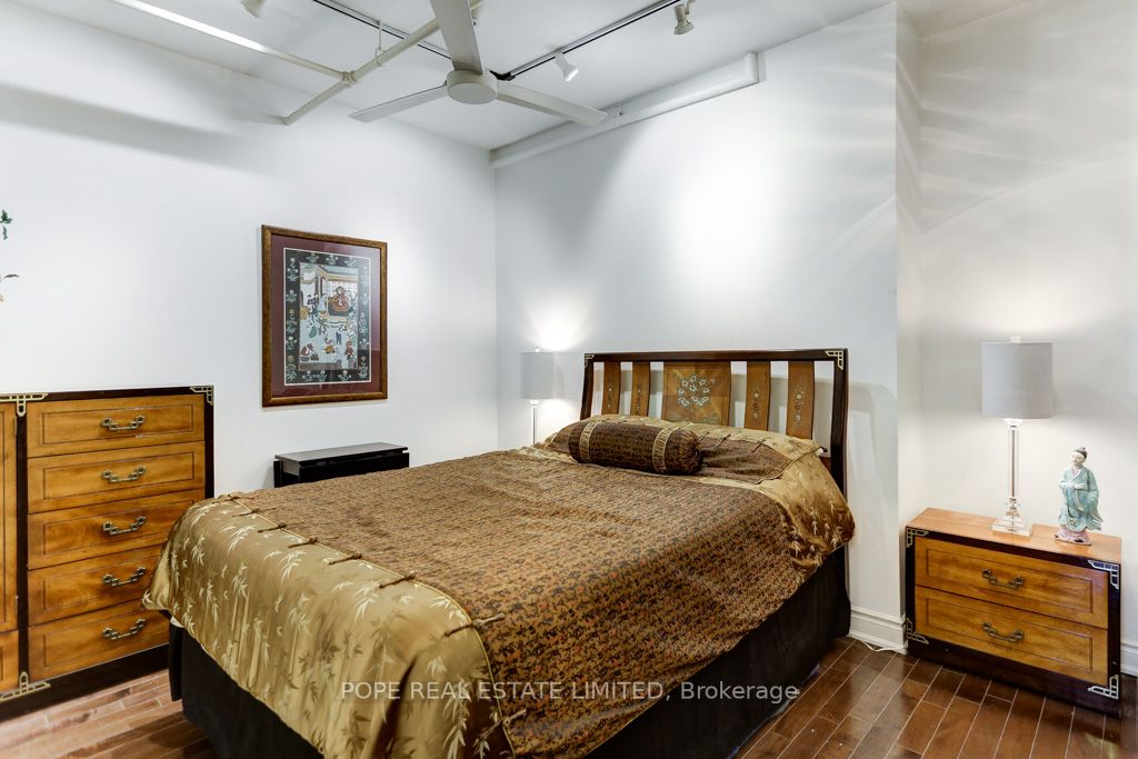 384 Sunnyside Ave, #202