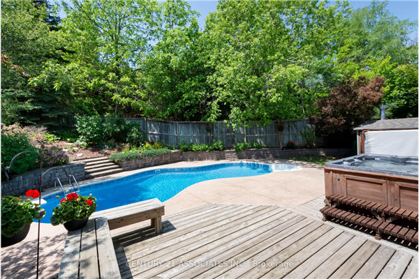 2350 Yorktown Circ