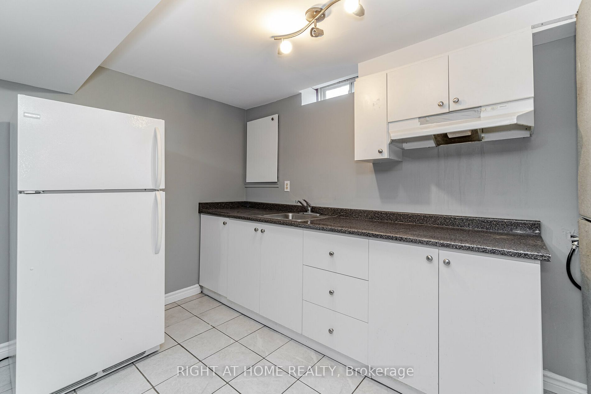 1020 Central Park Dr, #75