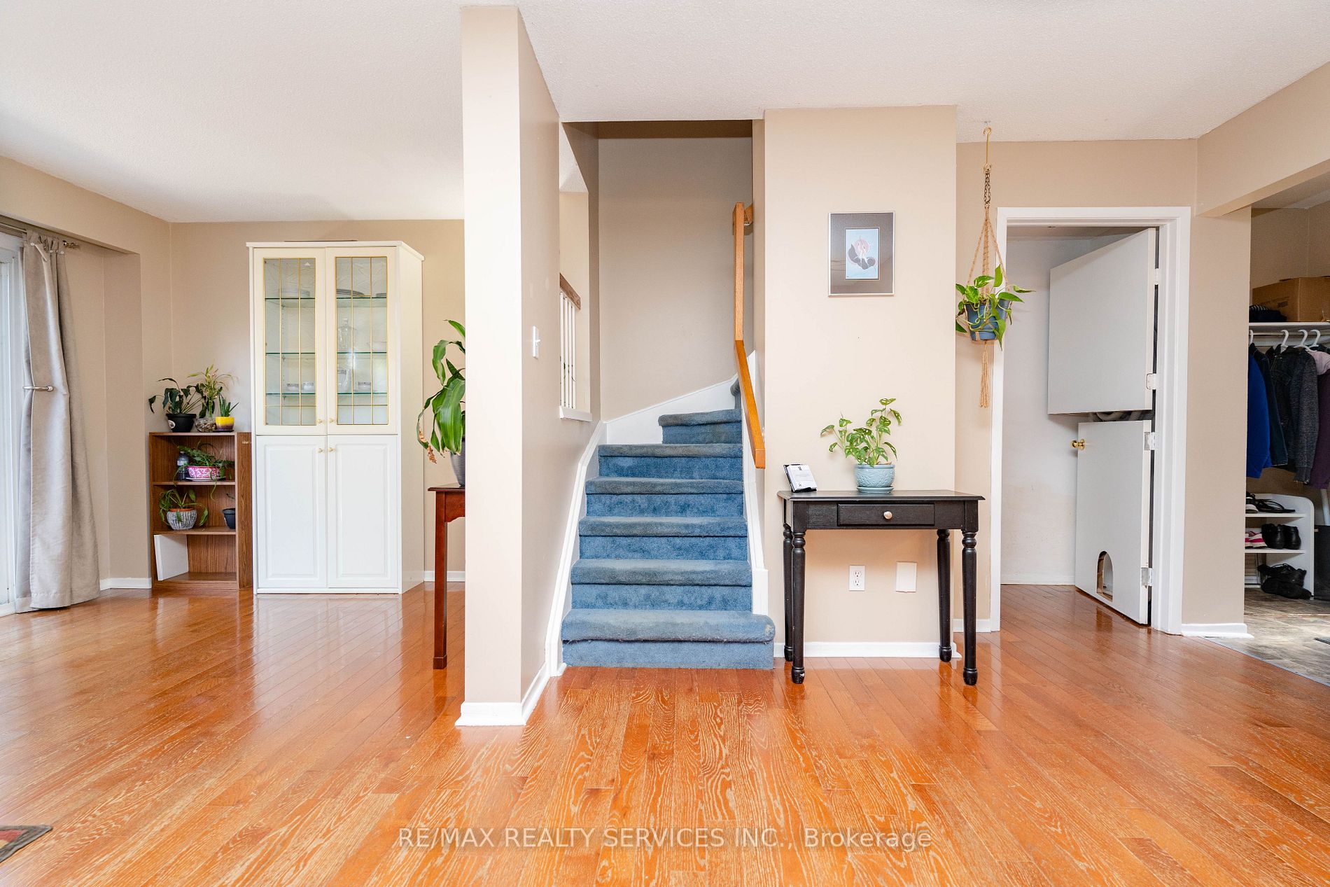 4 Traverston Crt