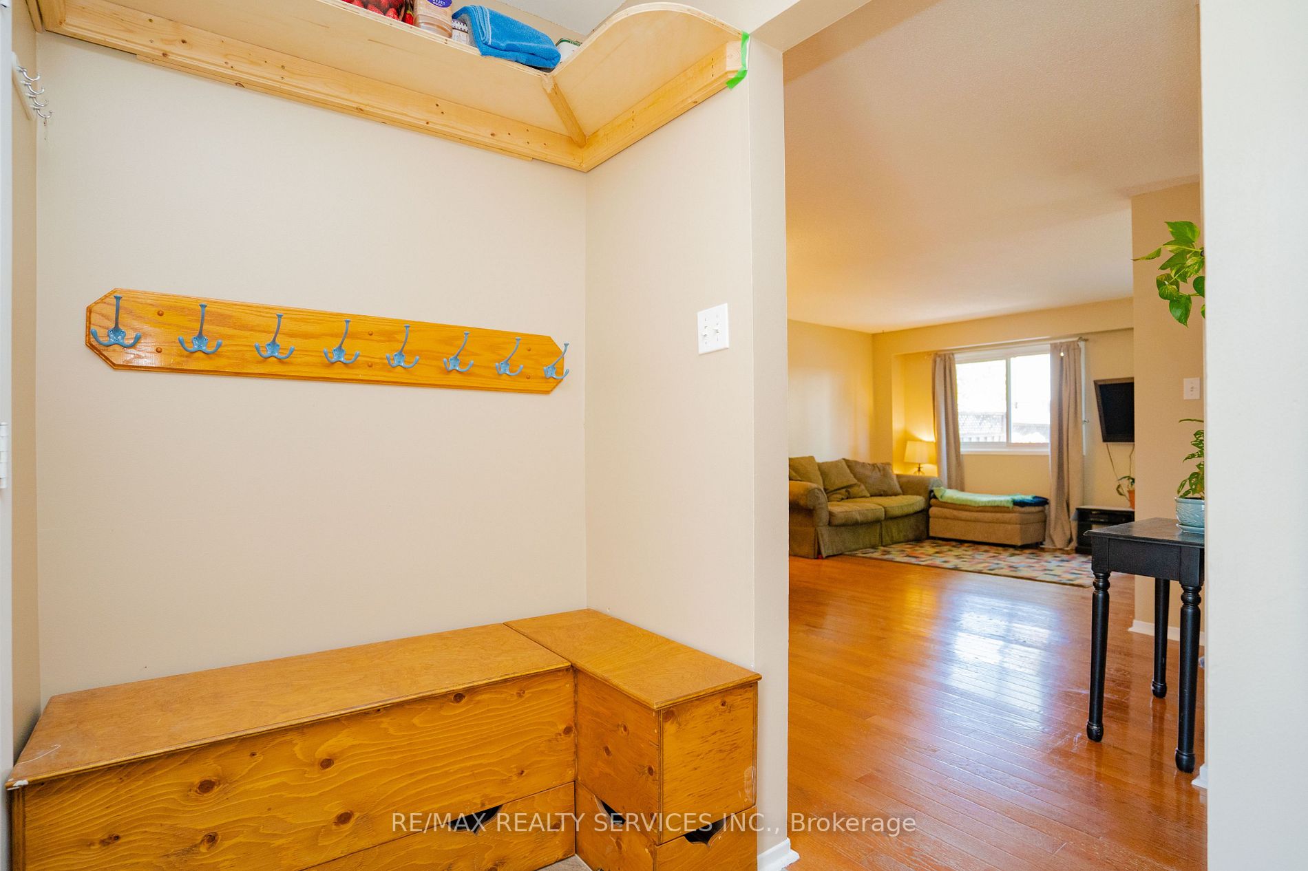4 Traverston Crt