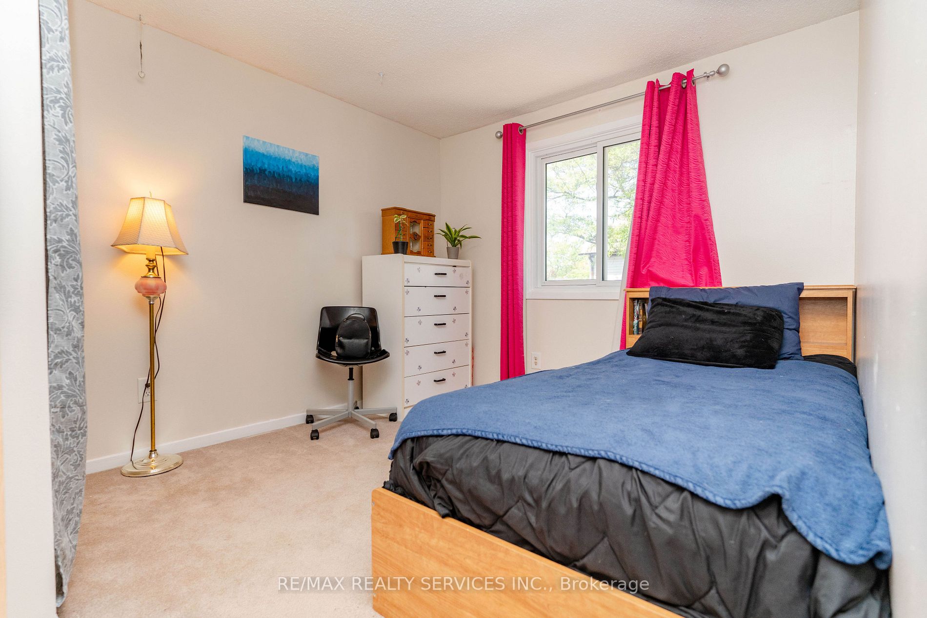 4 Traverston Crt