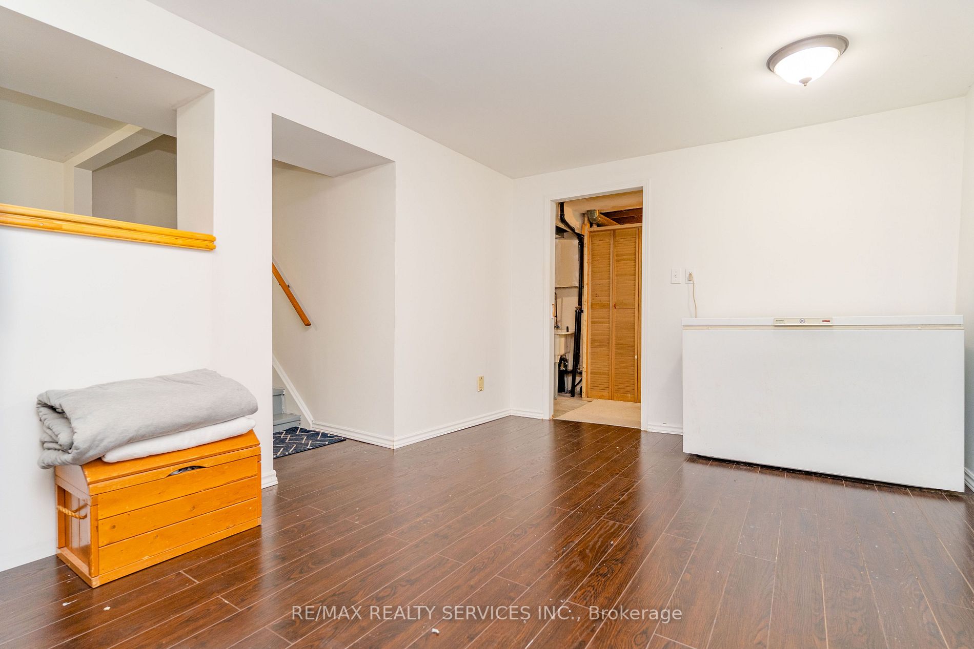 4 Traverston Crt