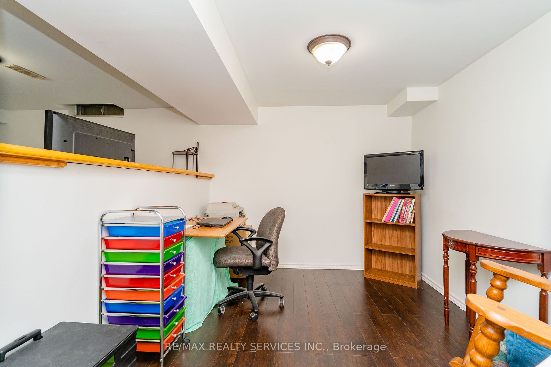 4 Traverston Crt