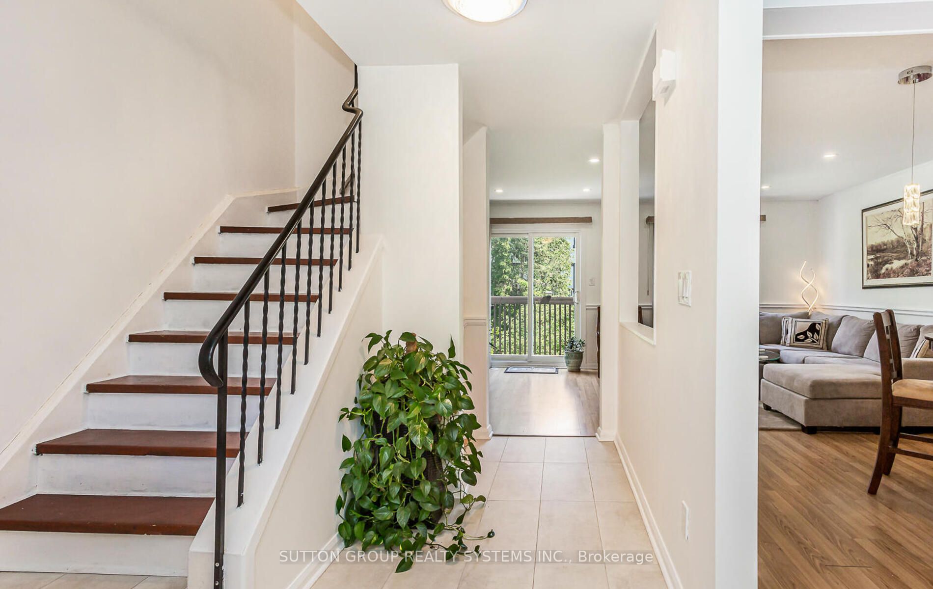 2651 Aquitaine Ave, #19
