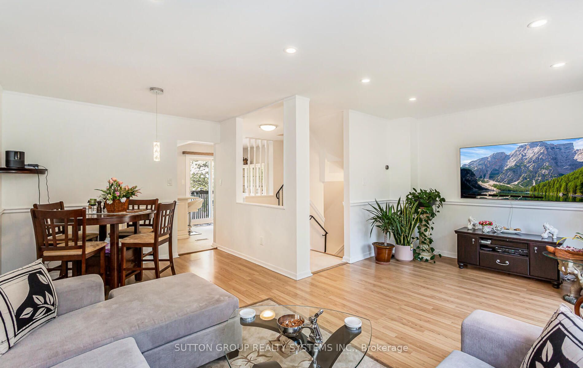 2651 Aquitaine Ave, #19