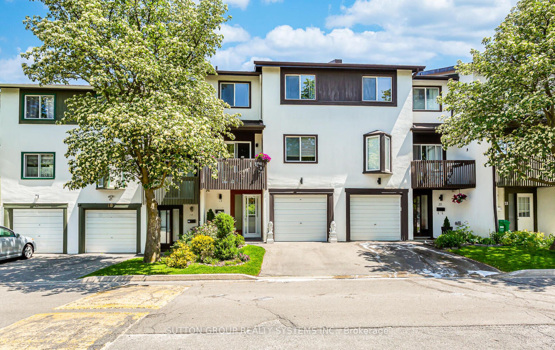 2651 Aquitaine Ave, #19