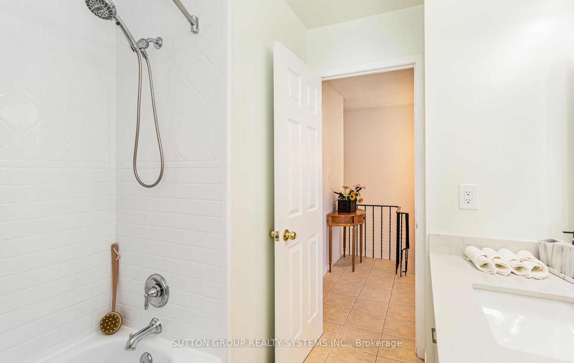 2651 Aquitaine Ave, #19