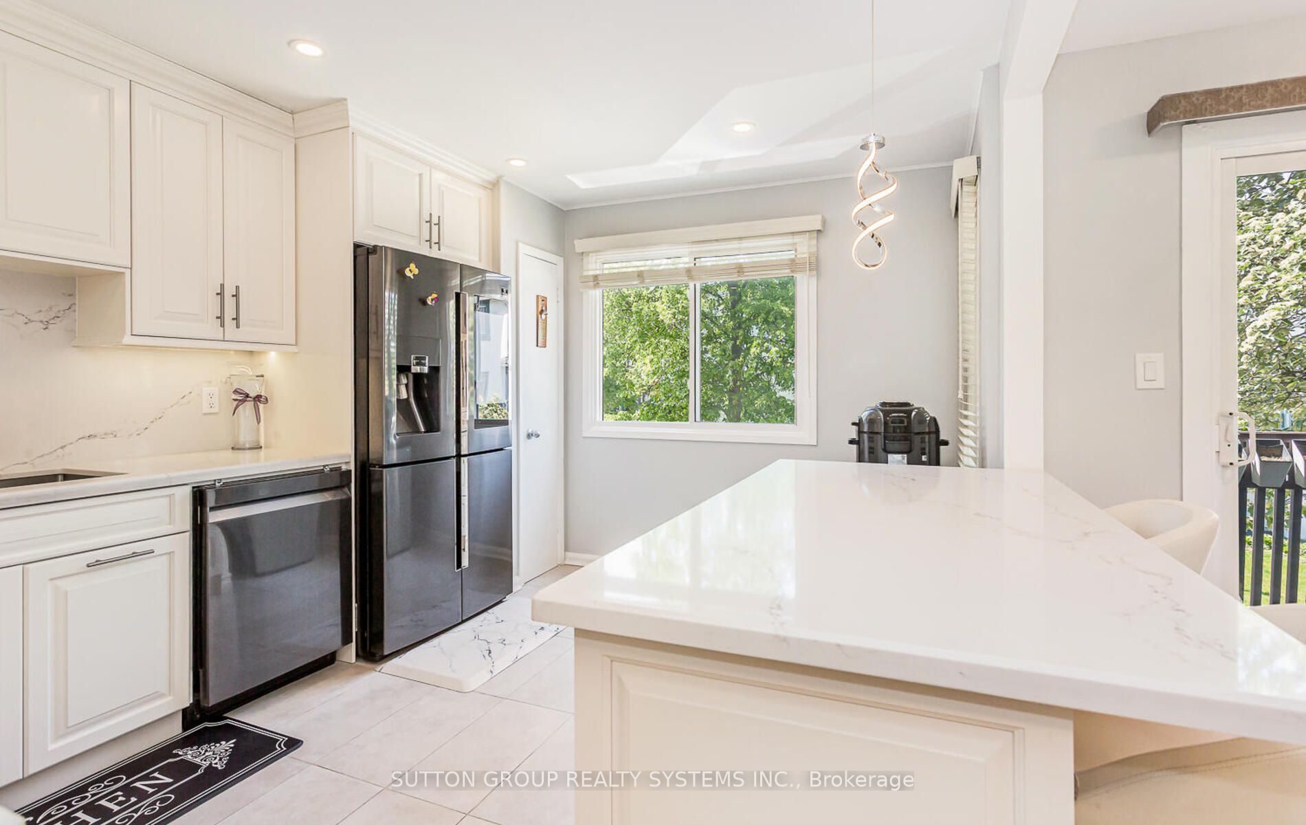 2651 Aquitaine Ave, #19