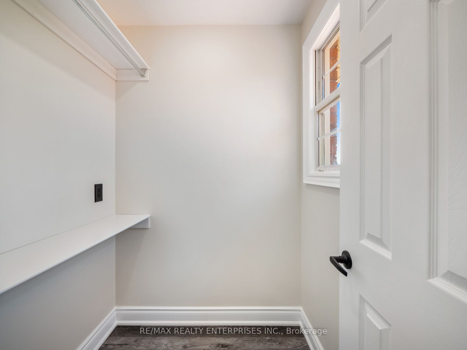 168 Dumfries Ave