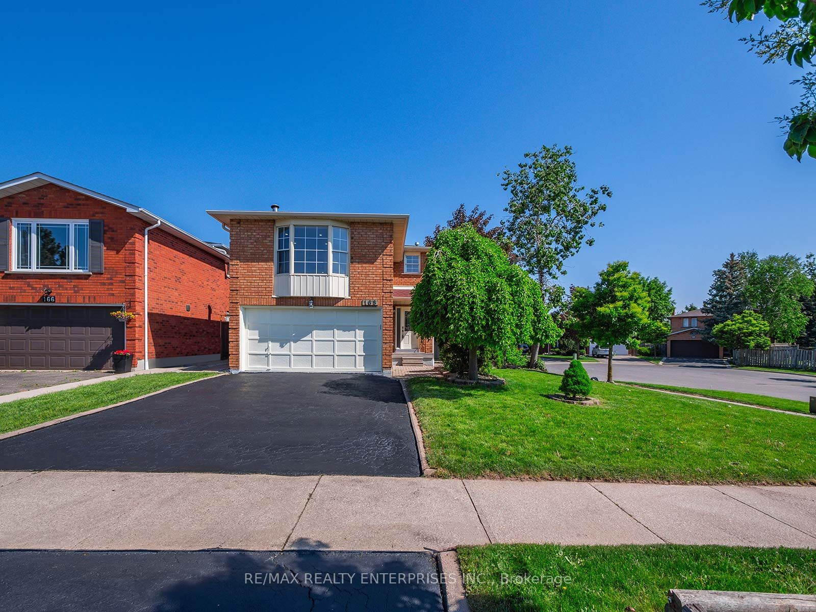 168 Dumfries Ave