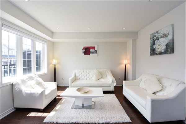 29 Hashmi Pl, Brampton