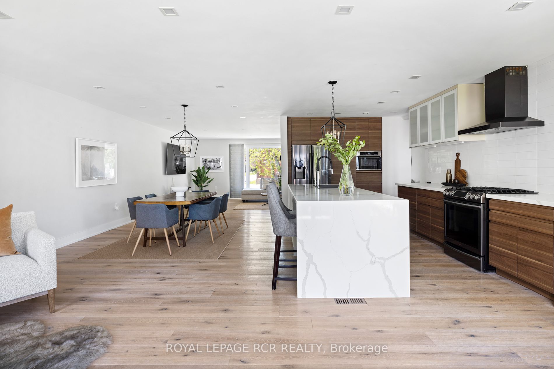6043 Old Church Road