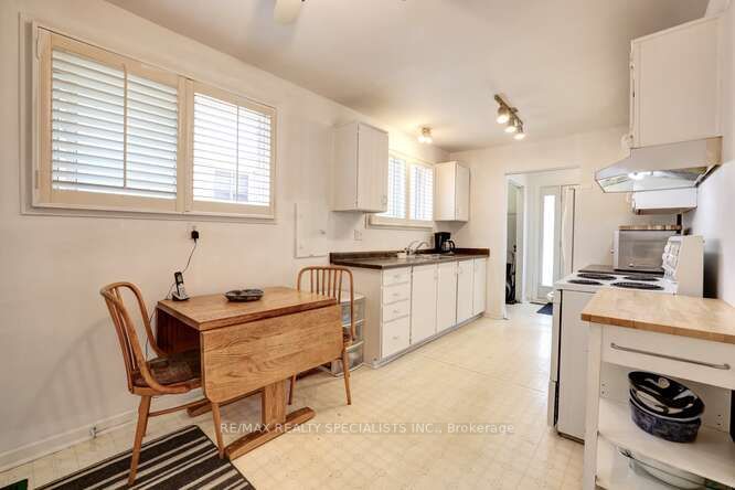 2771 Hollington Cres