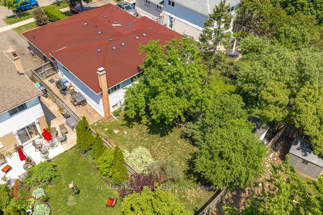 2771 Hollington Cres