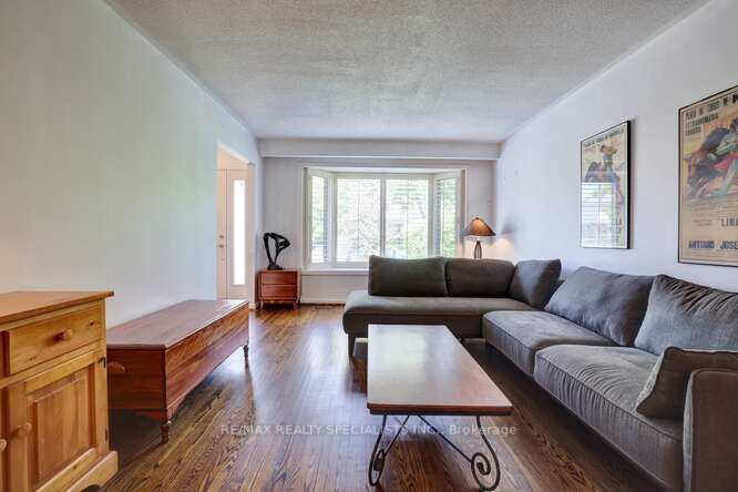 2771 Hollington Cres