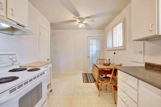 2771 Hollington Cres