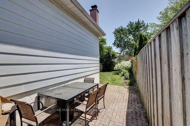 2771 Hollington Cres