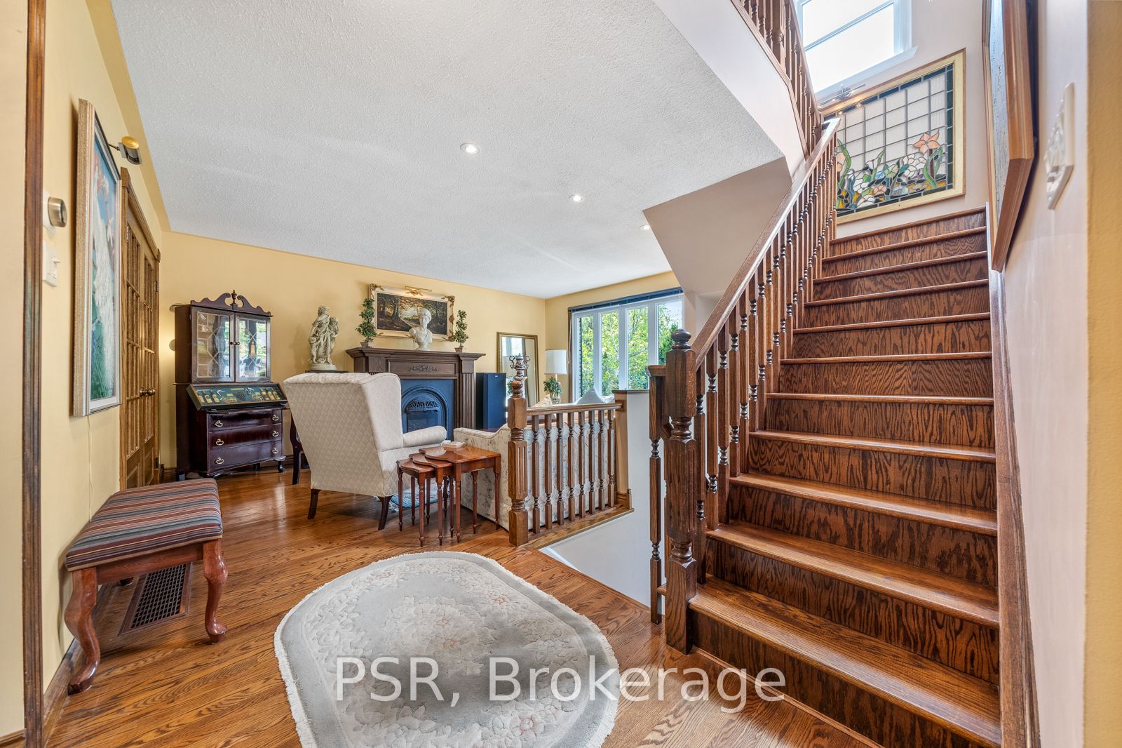 1216 Falgarwood Dr