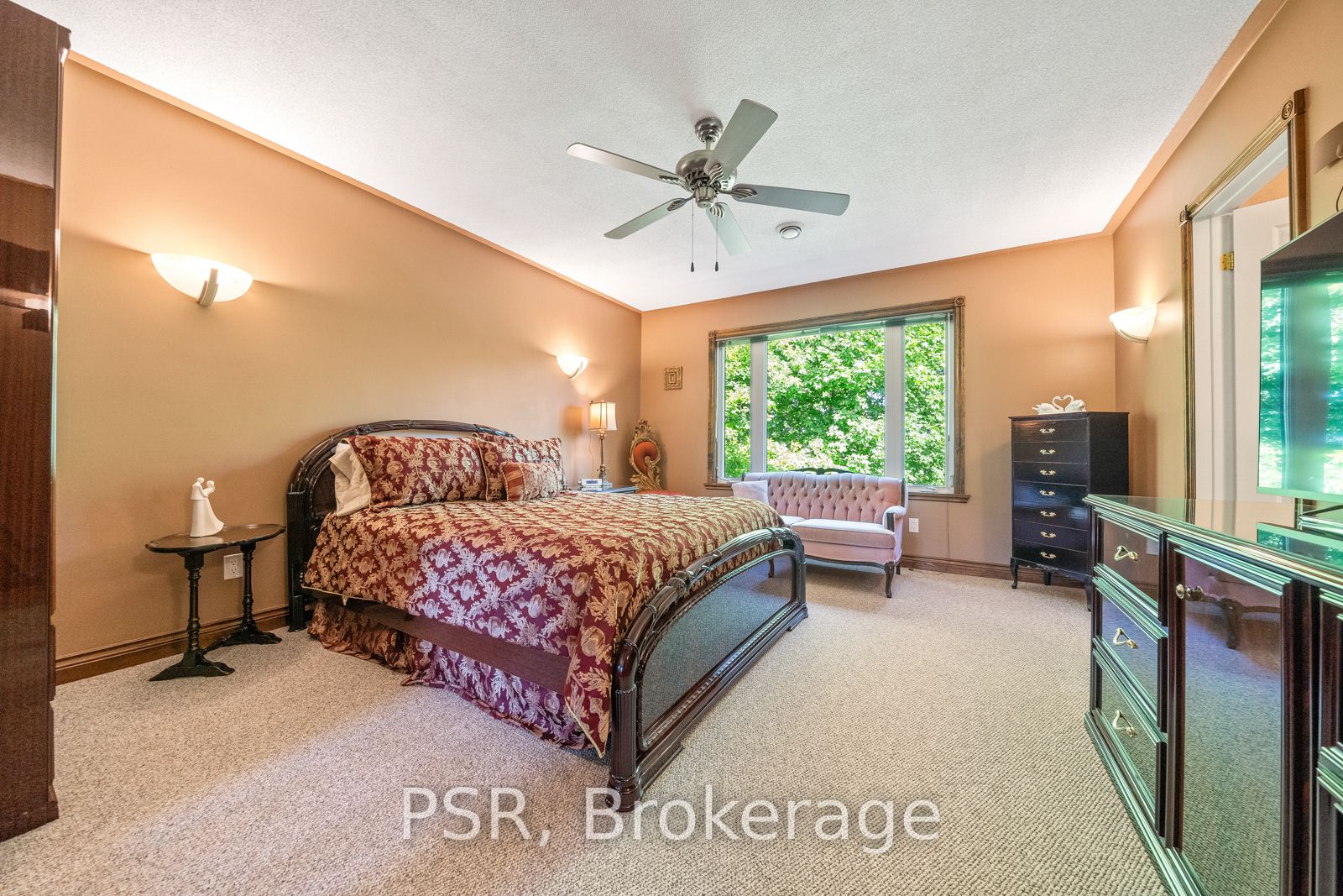 1216 Falgarwood Dr