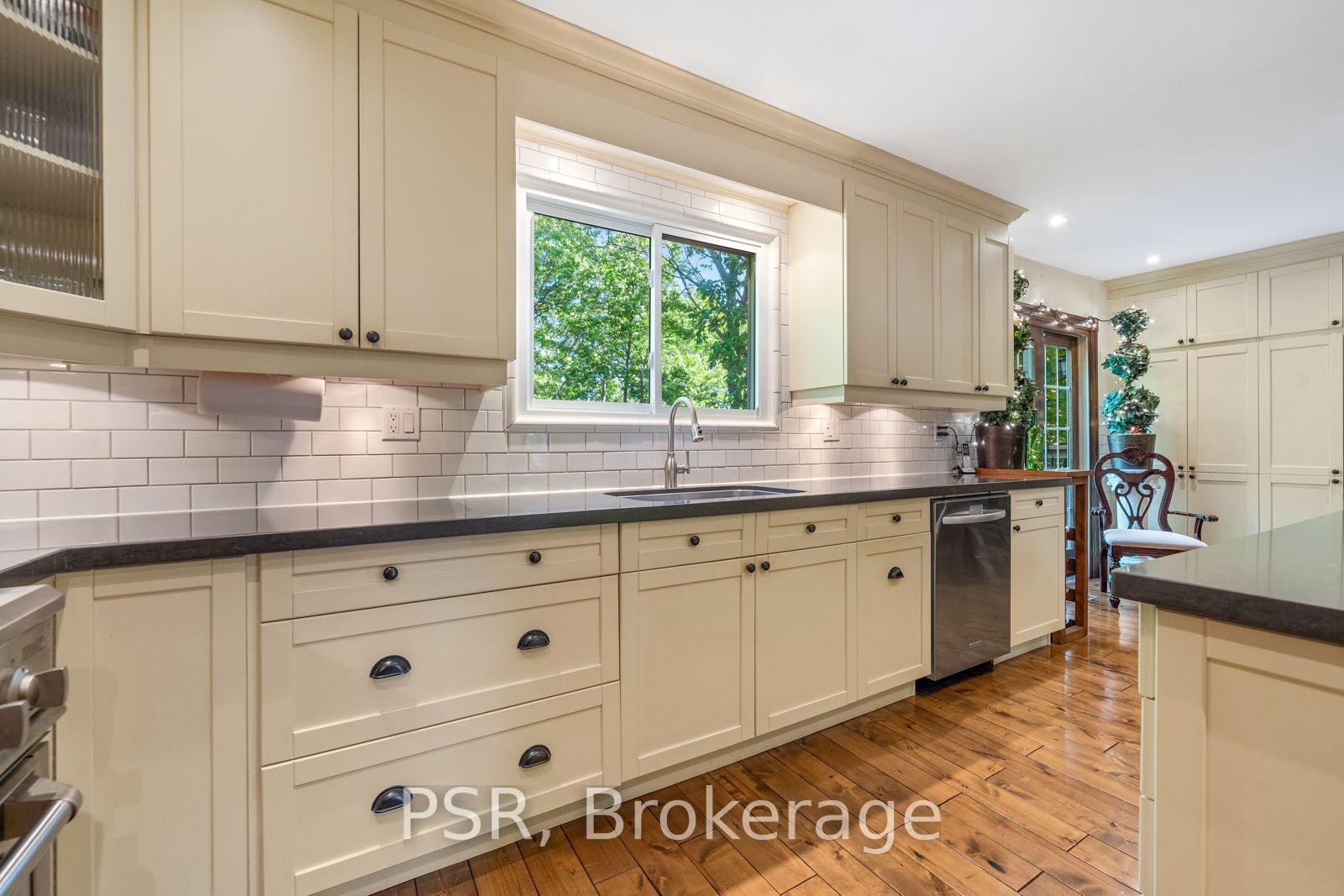 1216 Falgarwood Dr