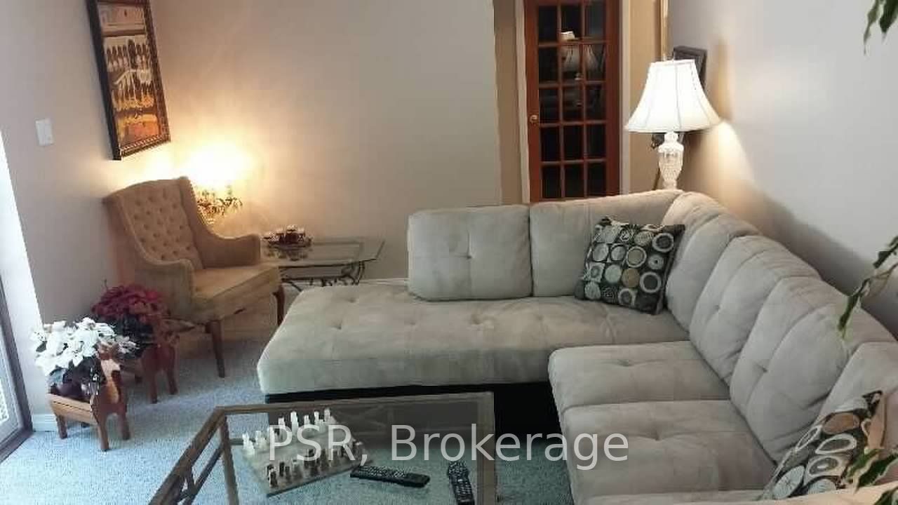 1216 Falgarwood Dr