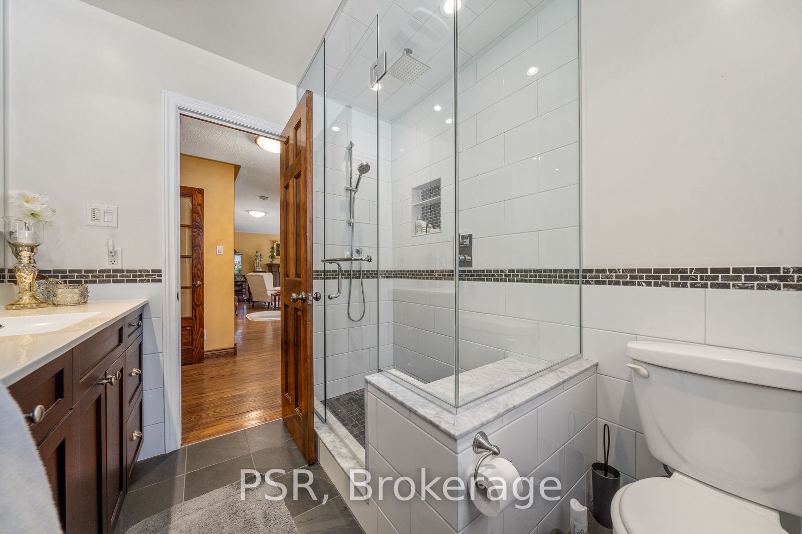 1216 Falgarwood Dr