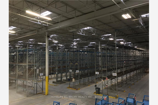 108 Summerlea Rd E, Brampton