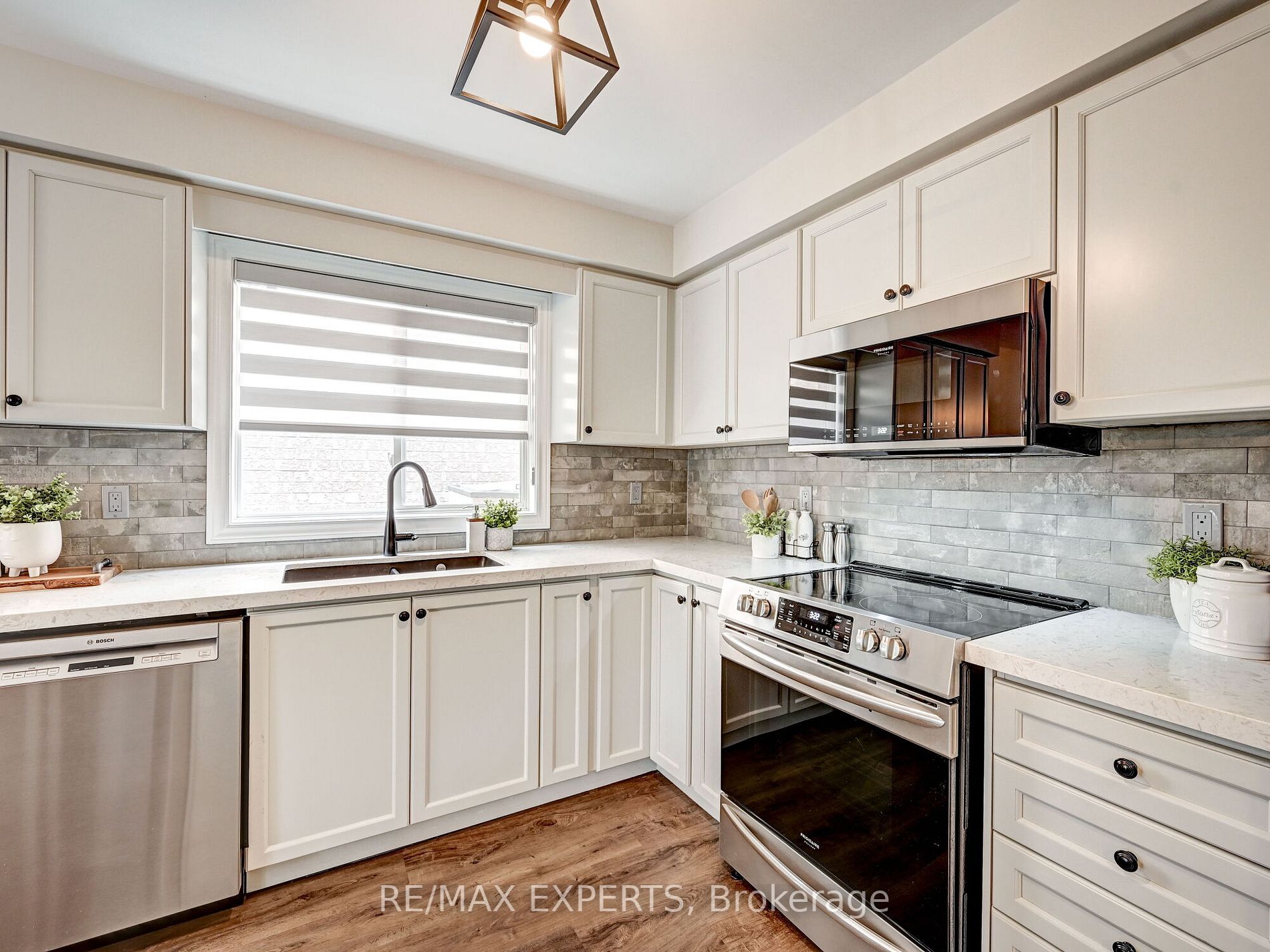 77 Emily Carr Crescent