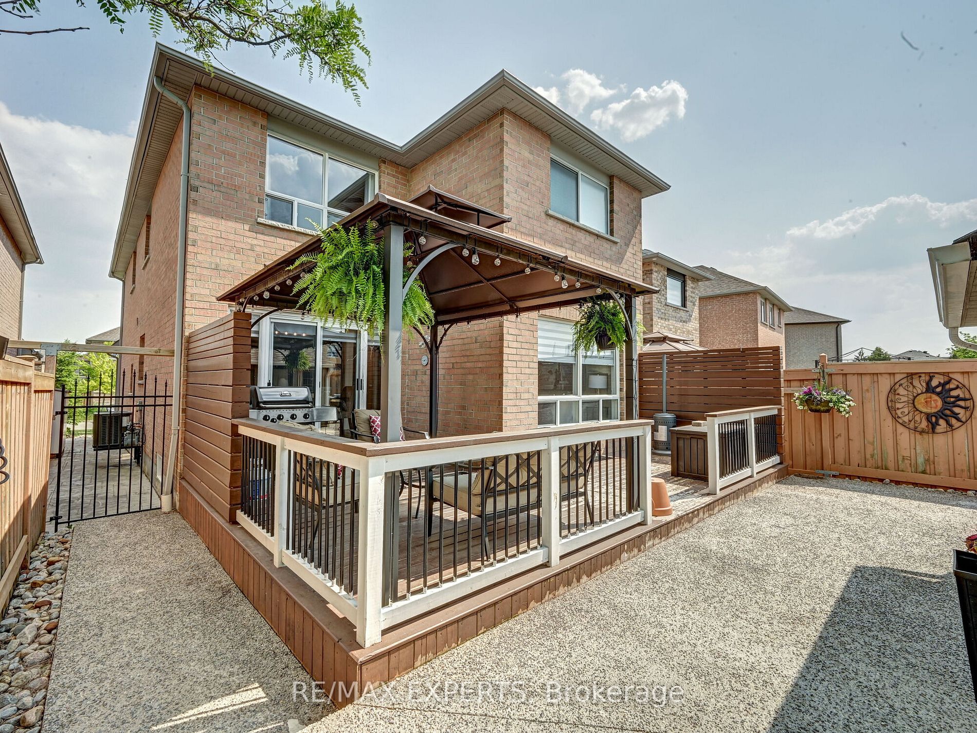 77 Emily Carr Crescent