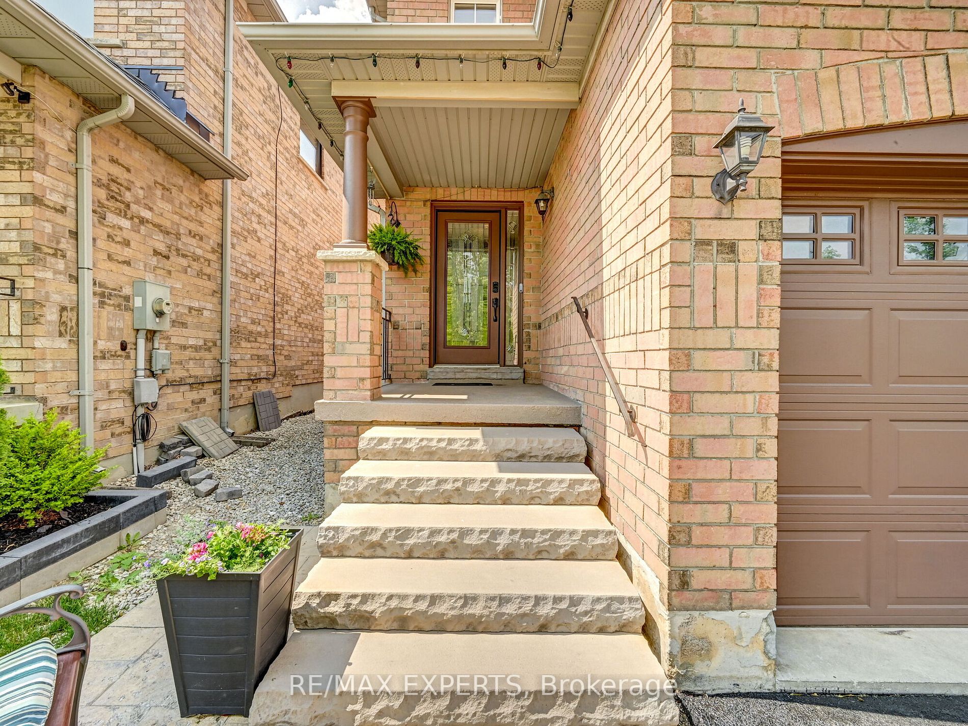 77 Emily Carr Crescent