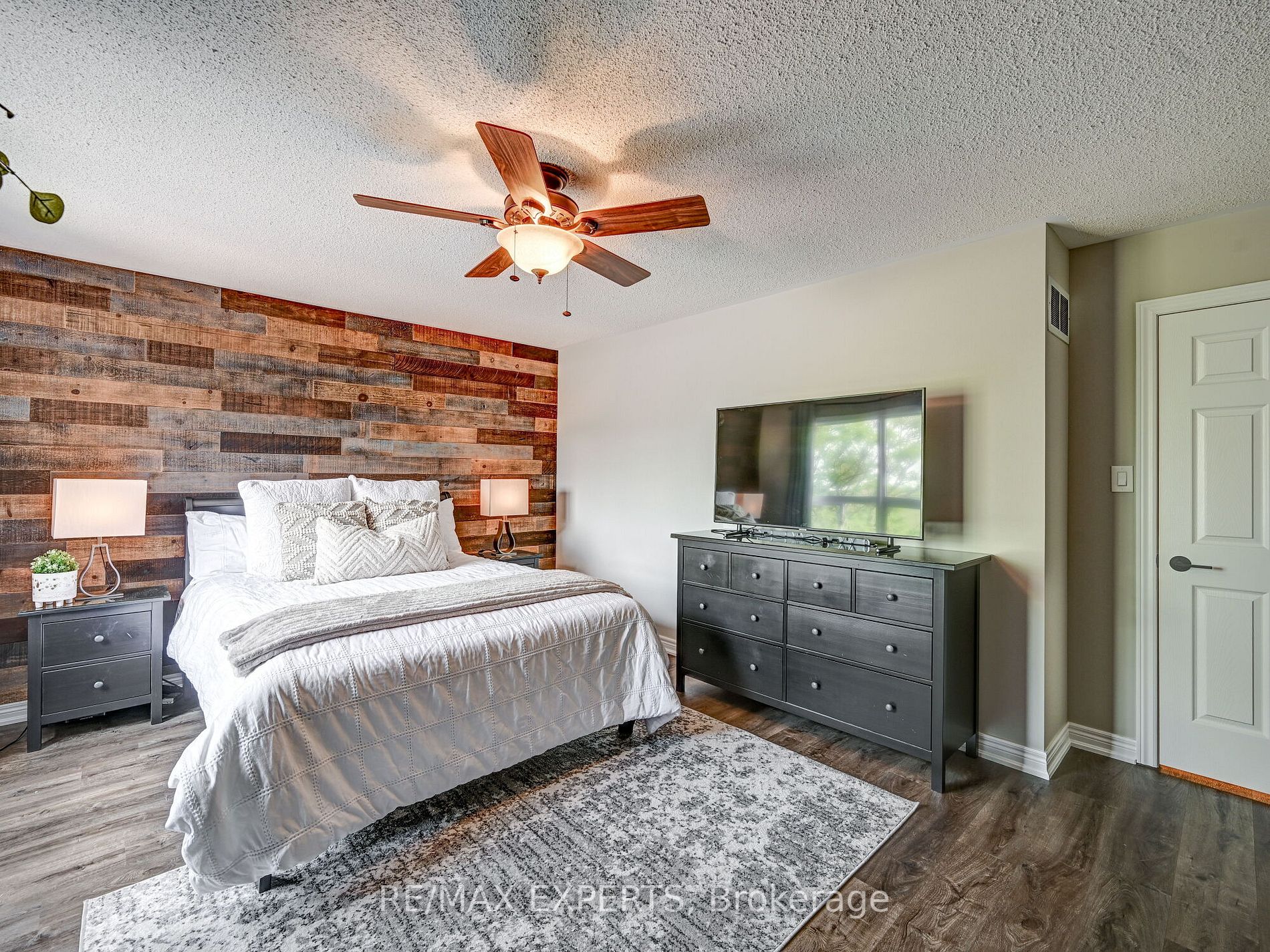 77 Emily Carr Crescent