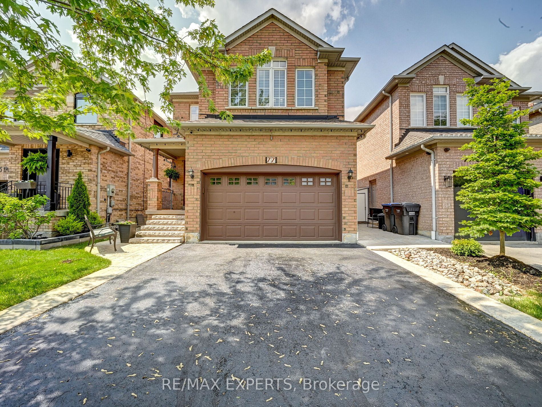 77 Emily Carr Crescent