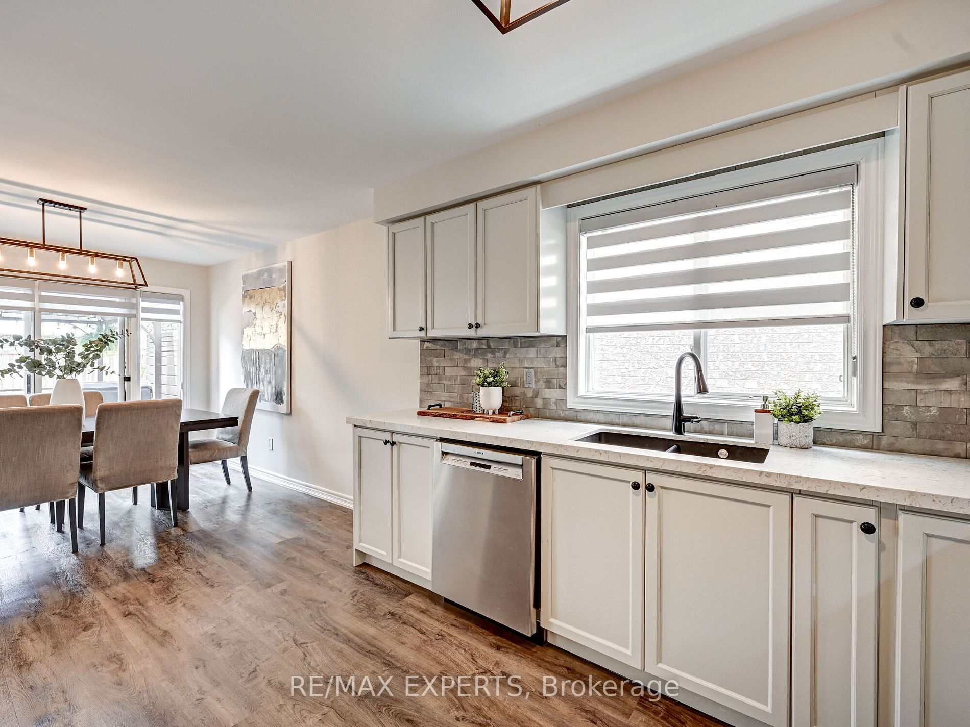 77 Emily Carr Crescent