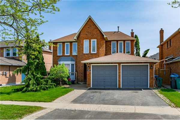 18 Major William Sharpe Dr 18 Major William Sharpe Dr