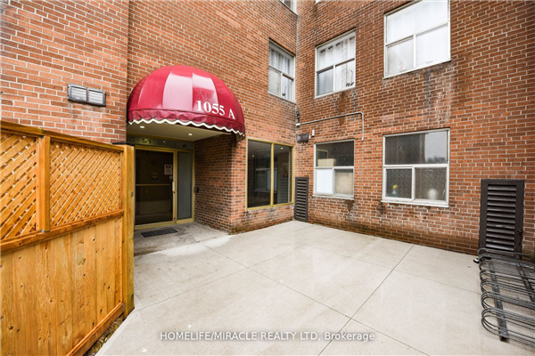 1055A Forestwood Dr, Mississauga