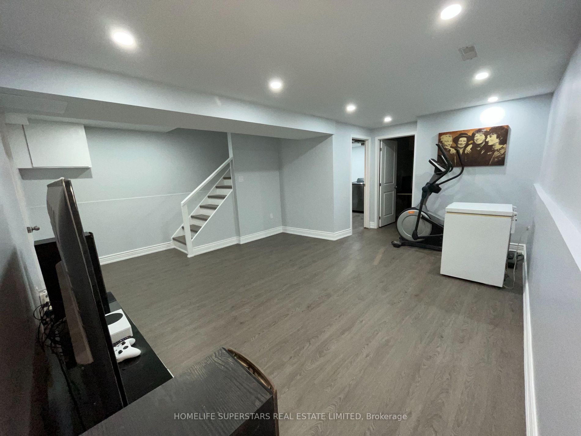 152 Sunforest Dr