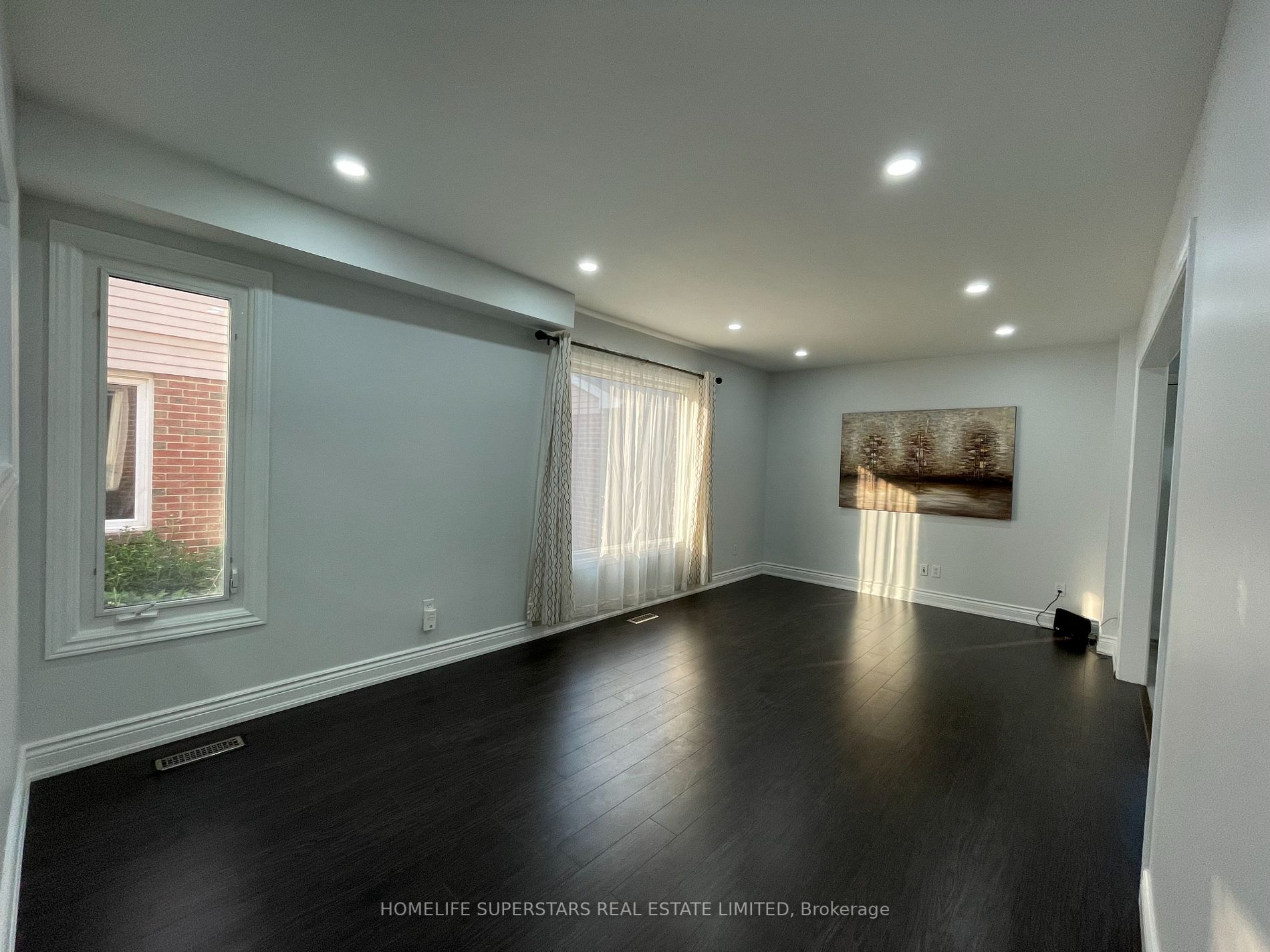 152 Sunforest Dr