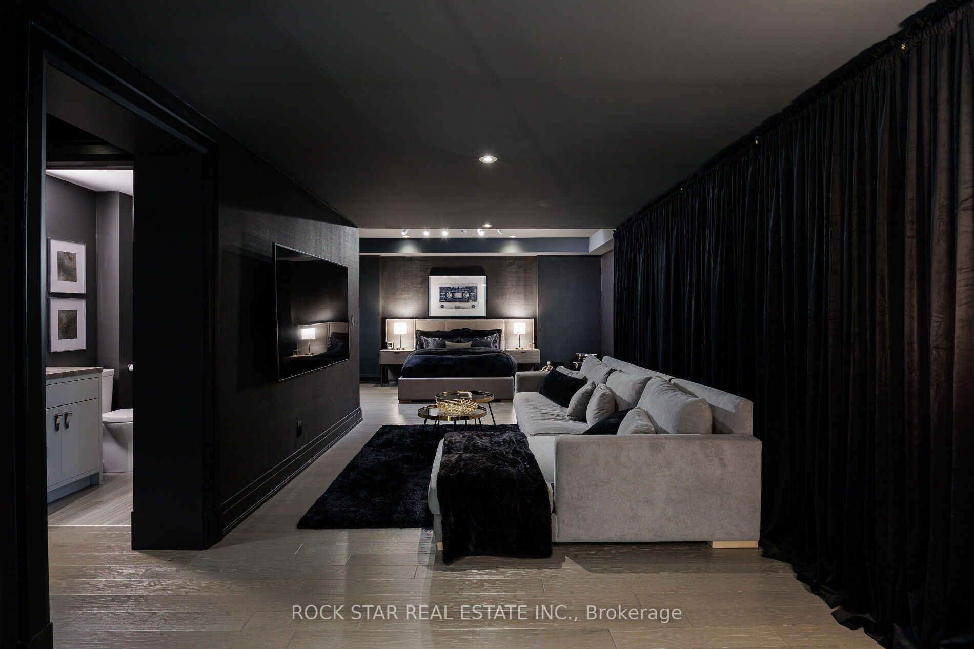 421 Wedgewood Dr