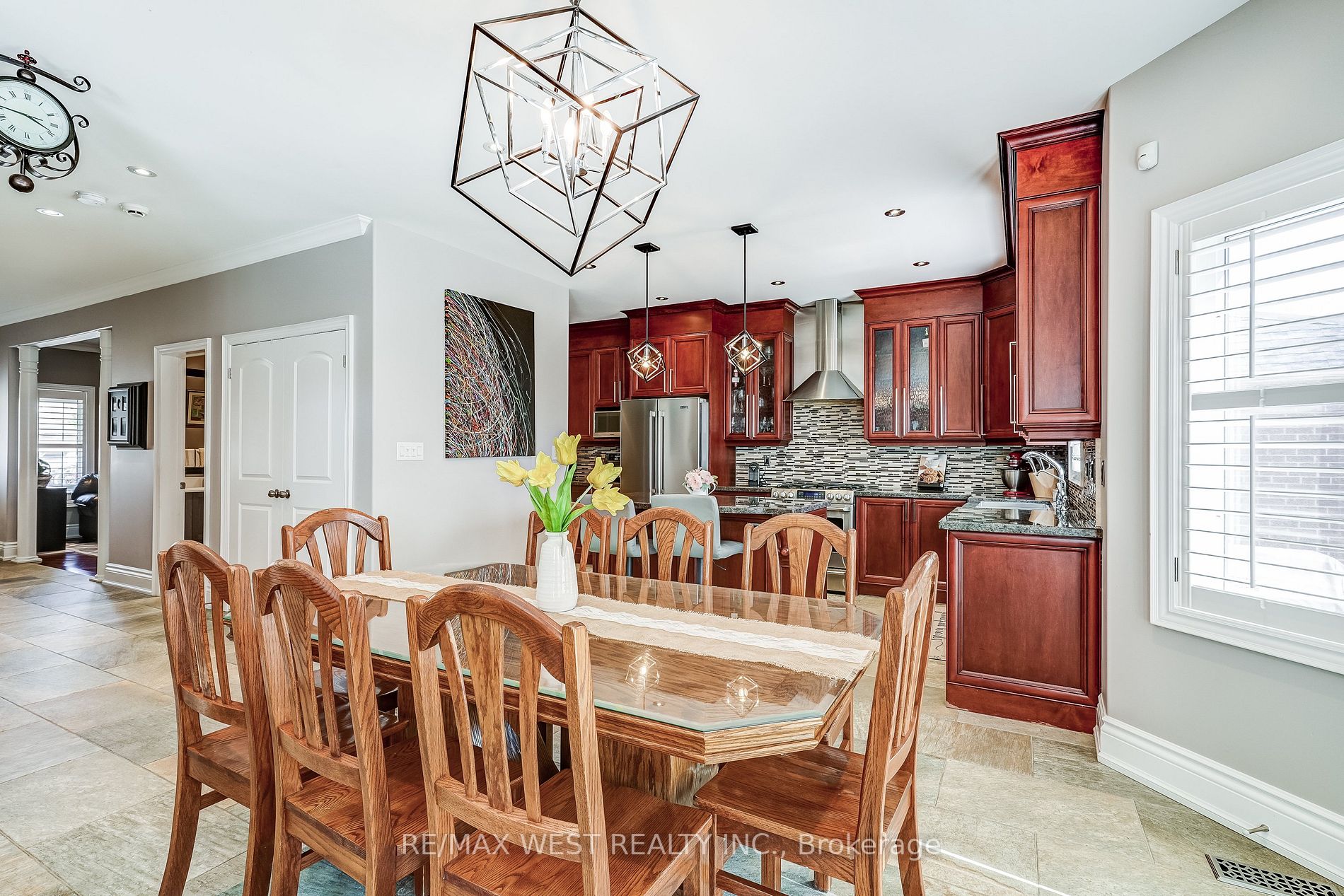 17 Antrim Crt