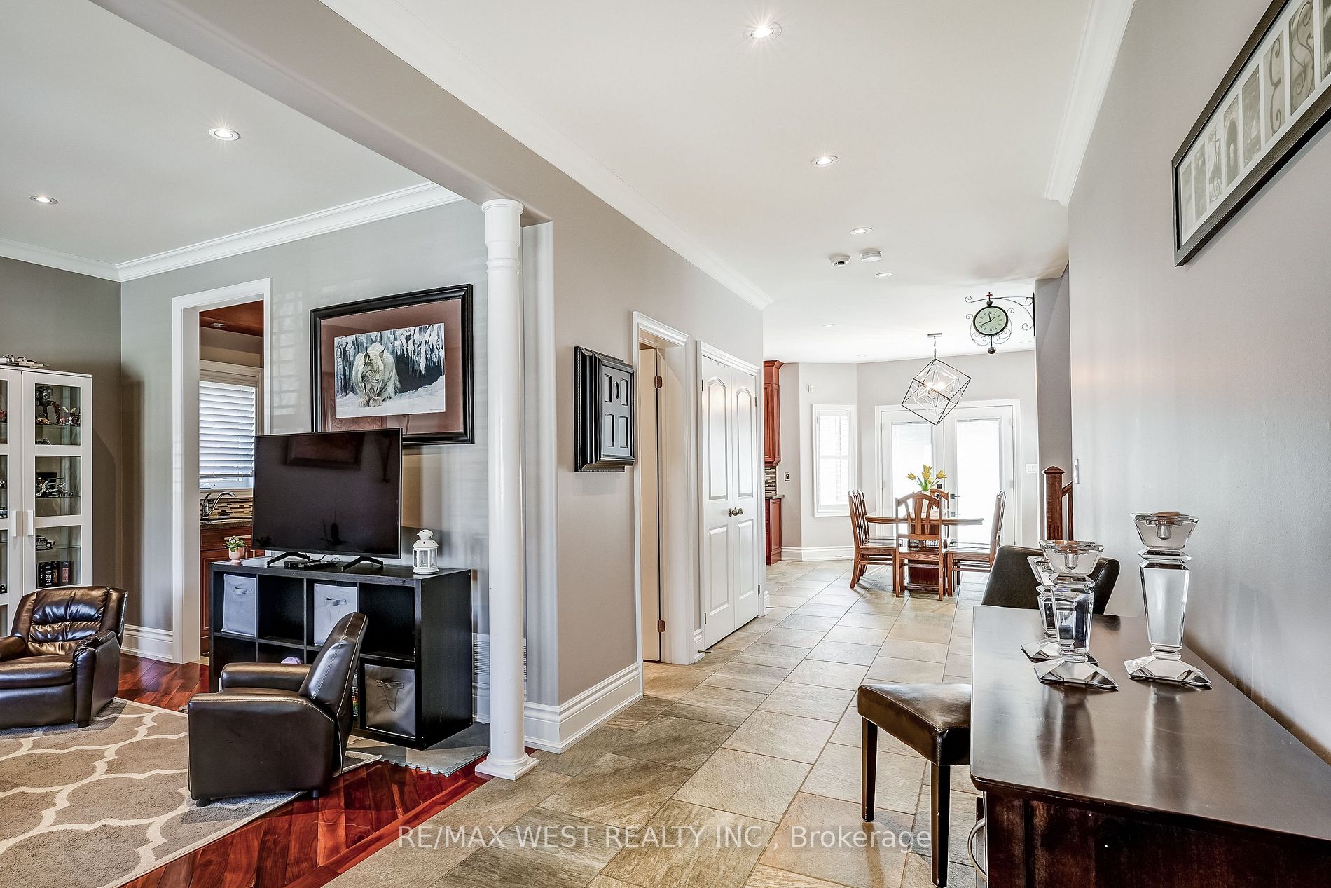 17 Antrim Crt