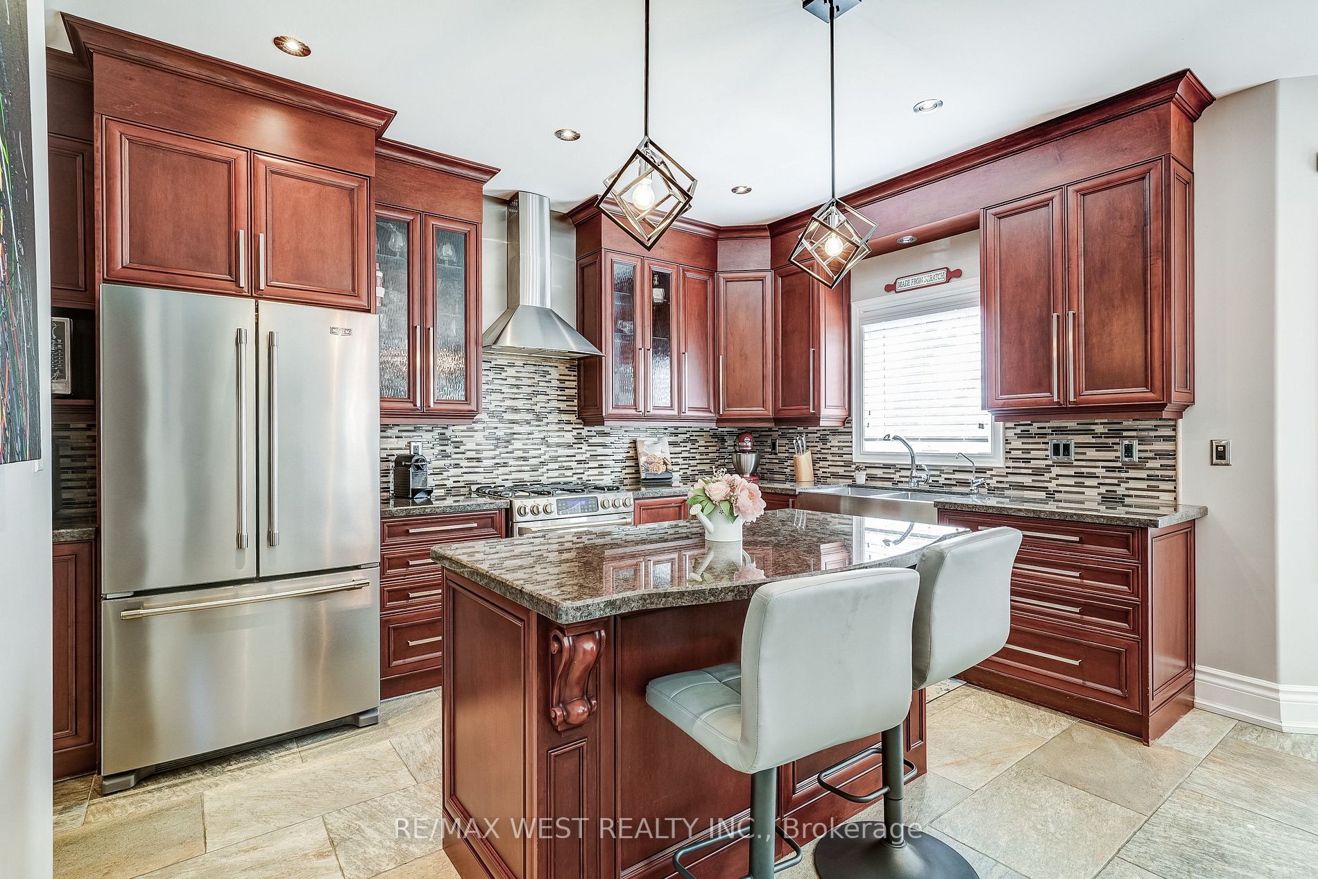 17 Antrim Crt