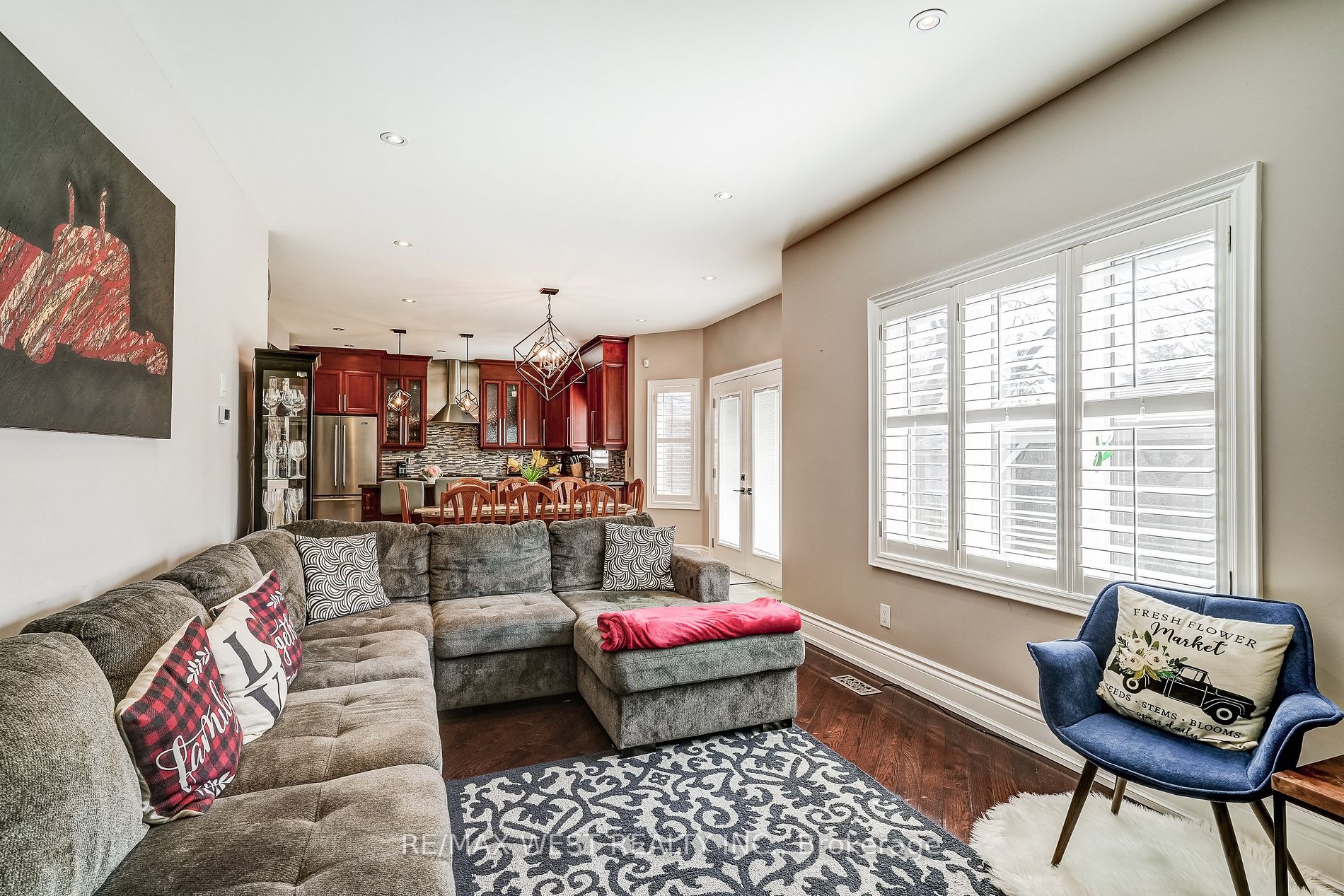17 Antrim Crt