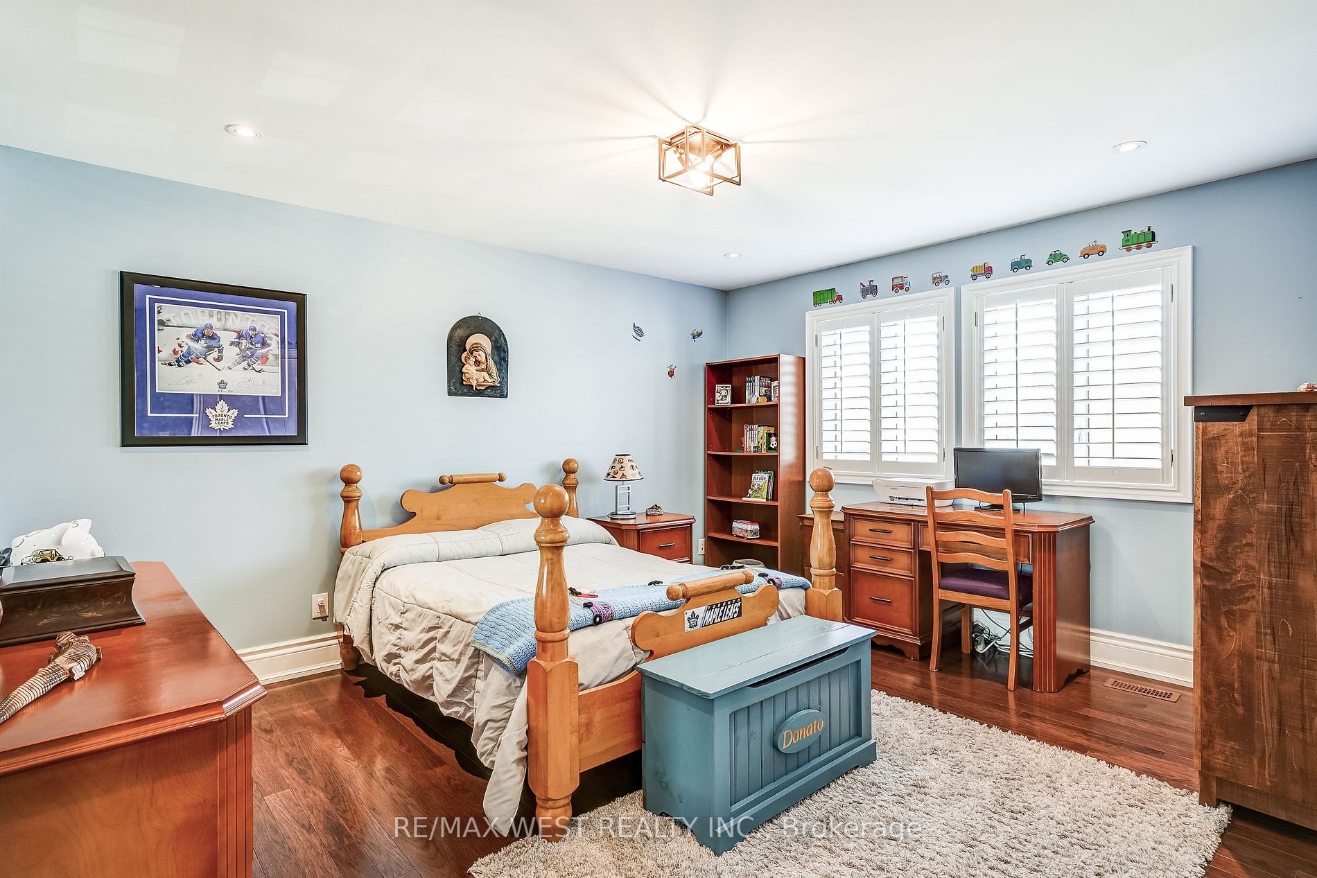 17 Antrim Crt