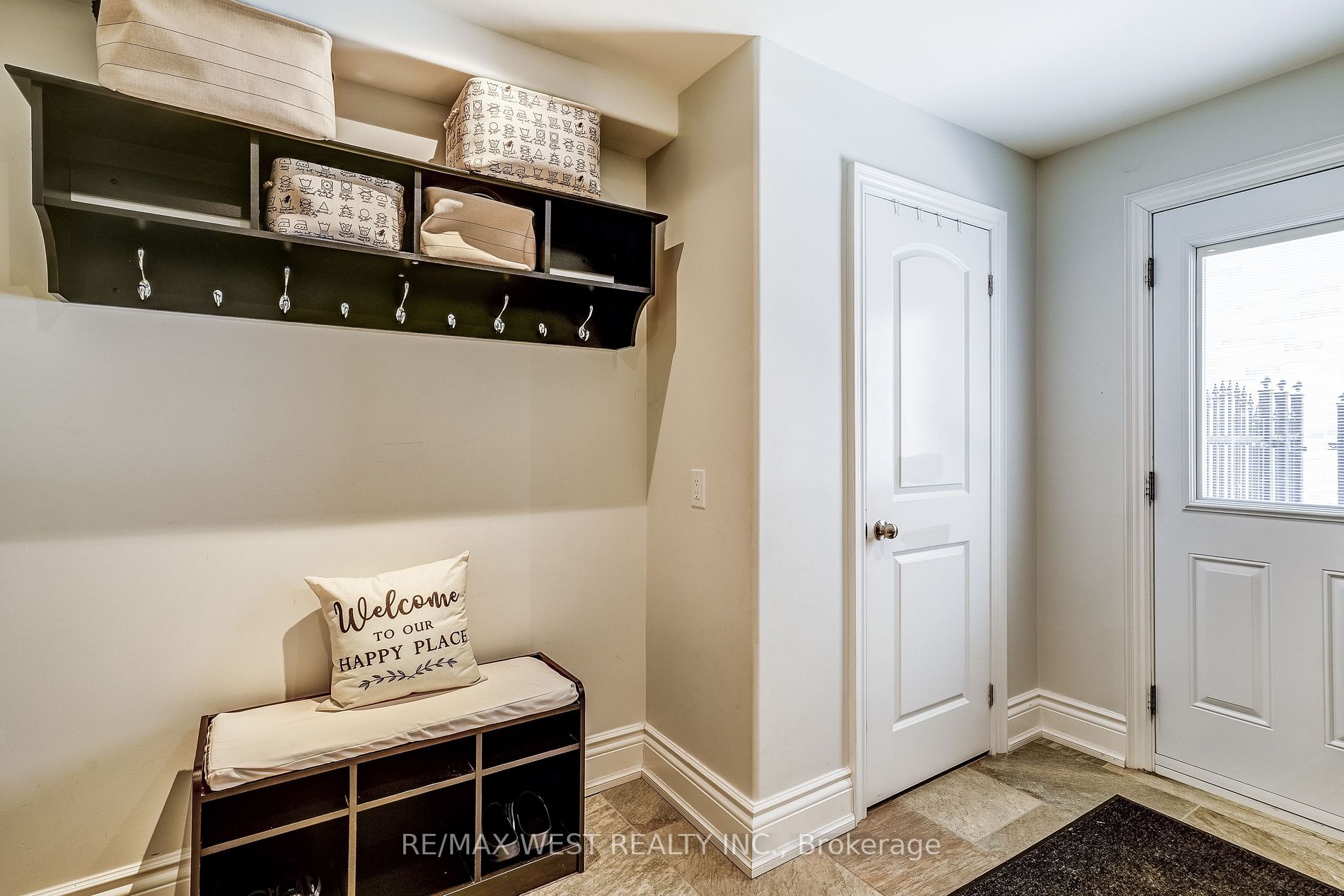 17 Antrim Crt