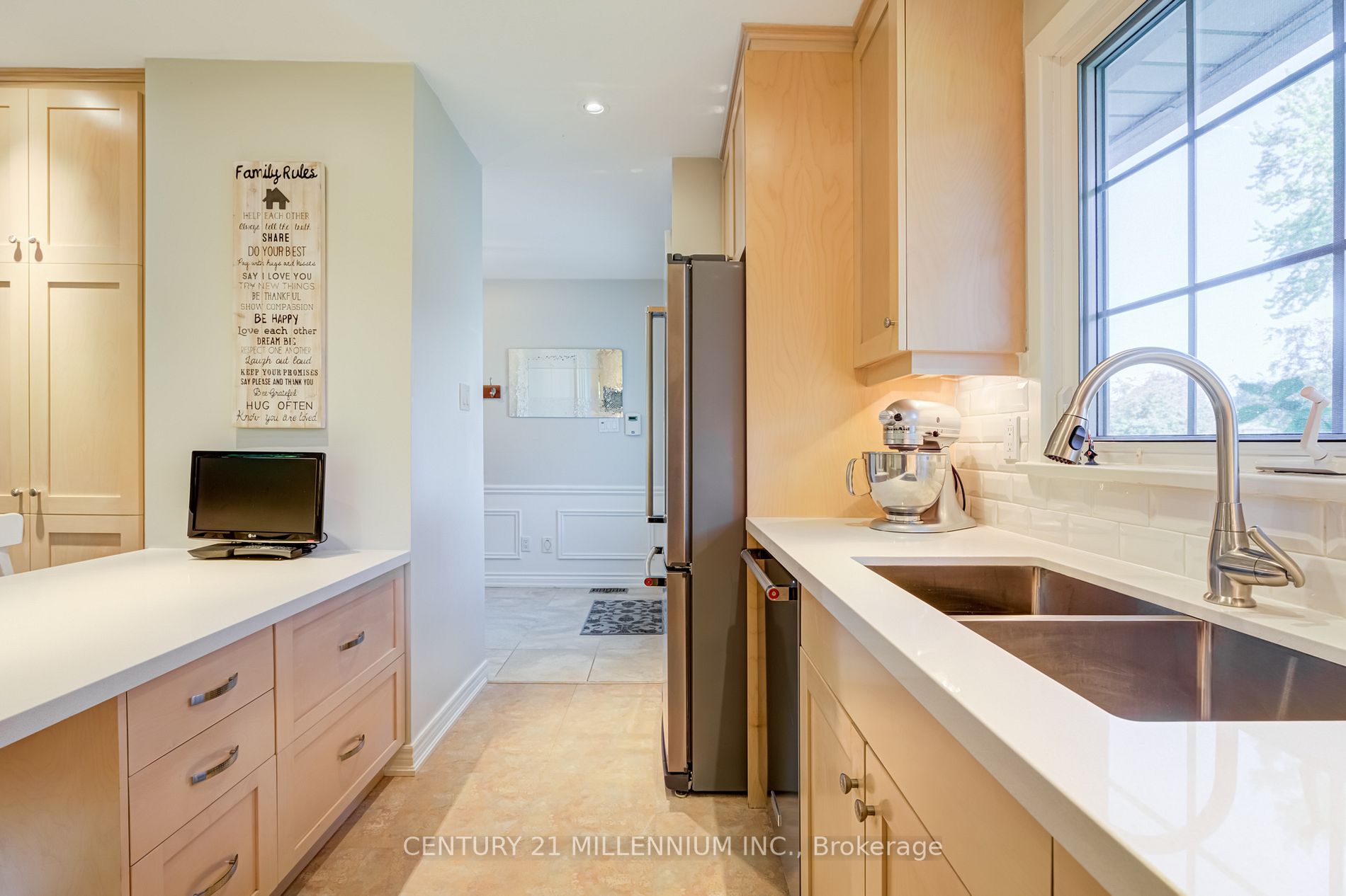 49 Ridgehill Dr