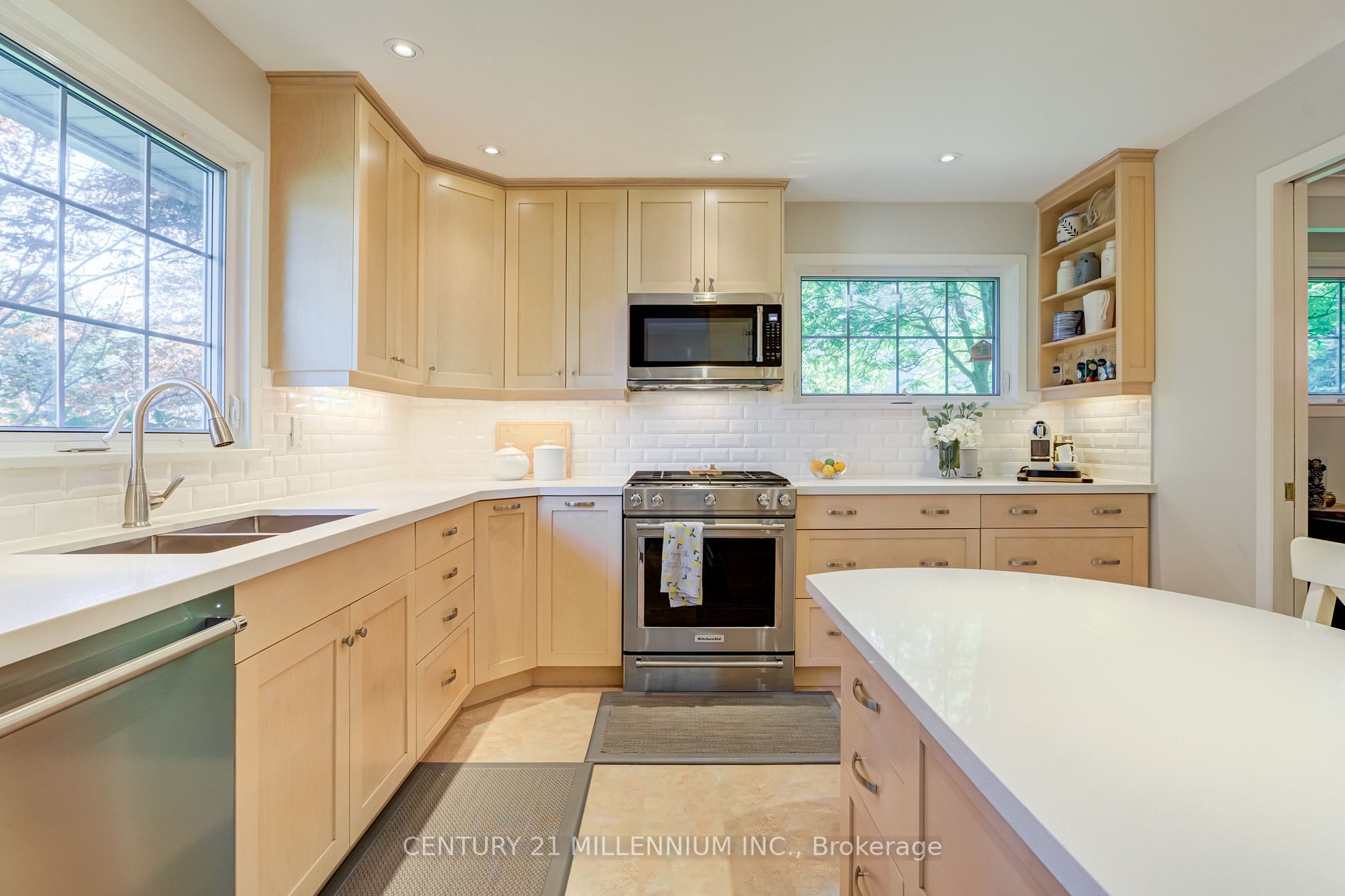 49 Ridgehill Dr