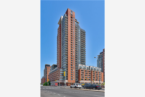 830 Lawrence Ave W, Toronto